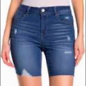 🚨 1822 Distressed Denim Bermuda Shorts